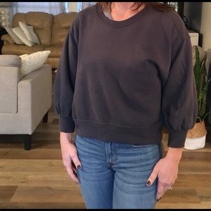 Grey cropped top sweater